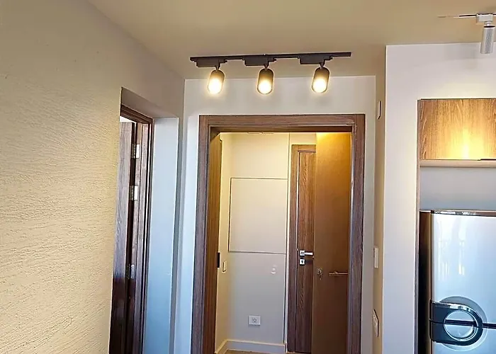 Nayah Stays, Luxurious Sea View, F.marina Apt. 酒店