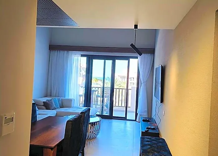 酒店 Nayah Stays, Luxurious Sea View, F.marina Apt. 洪加達